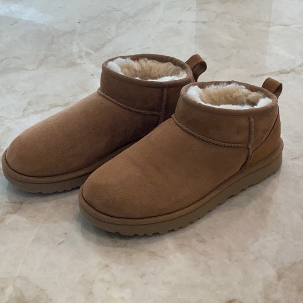 Ugg Classic Ultra Mini chestnut women’s size 7